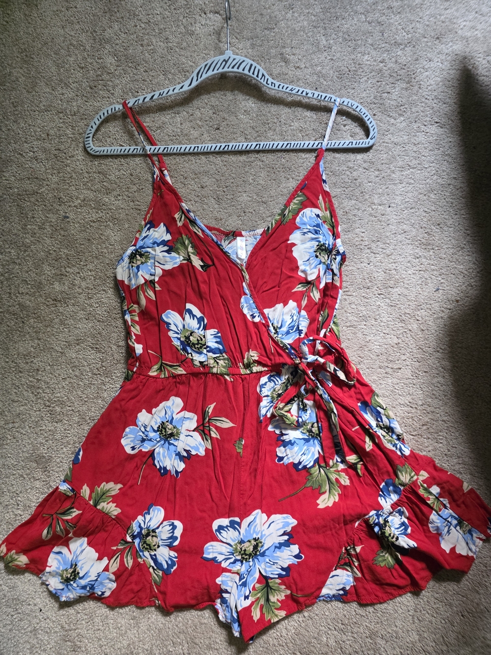 Xhilaration Red Floral V-Neck Tie Romper
